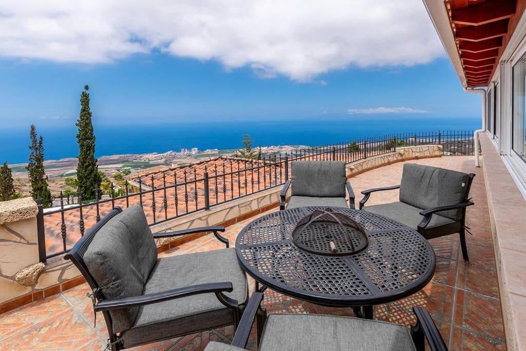 Villa Carlitos Vistas Al Mar Y A La Montana Costa Adeje  Exteriör bild